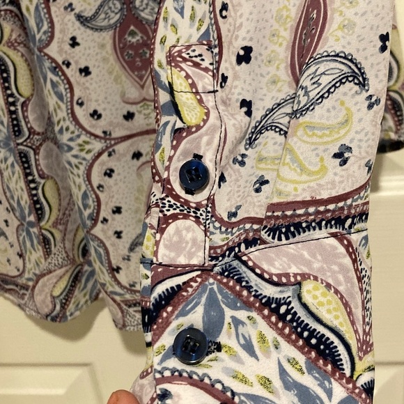 New York & Company Soho Jeans Women’s  Cream and Blue Blouse Elegant Top Sz. XL - Picture 4 of 8